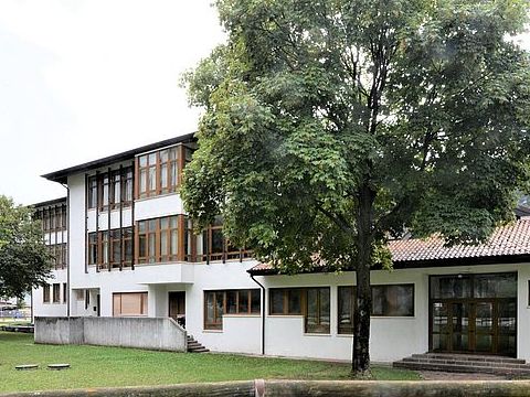 14. Scuola media: prospetto est, foto G. Avon, 2022