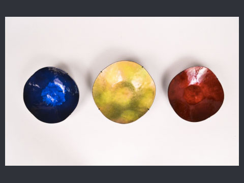 Colori. Ciotole smaltate s.d. (foto F. Antonini, 2014)