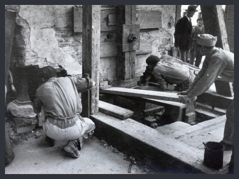 10. Bombardamenti Treviso. Palazzo dei Trecento, lavori di restauro dopo i crolli