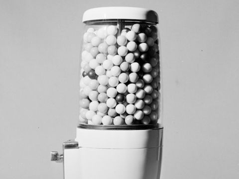 23. Distributore di chewing-gum, s.d.