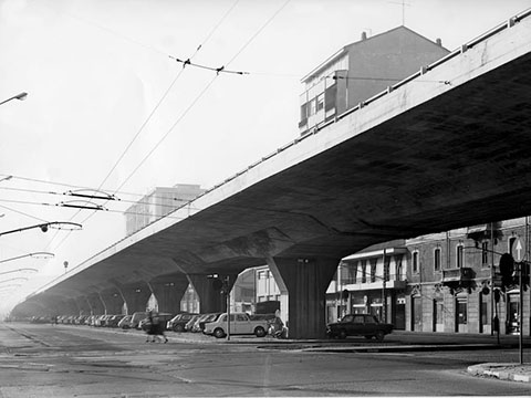 14. Strada sopraelevata Monteceneri a Milano, 1965
