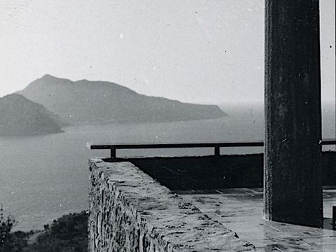 10. La vista su Capri dalla villa, 1965