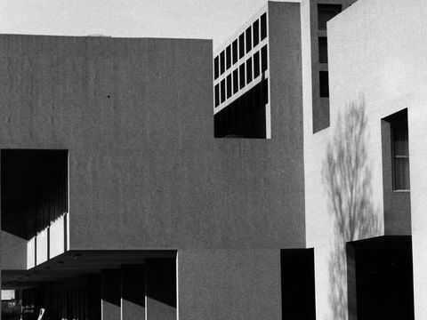 22. La soluzione d'angolo del liceo, s.d.