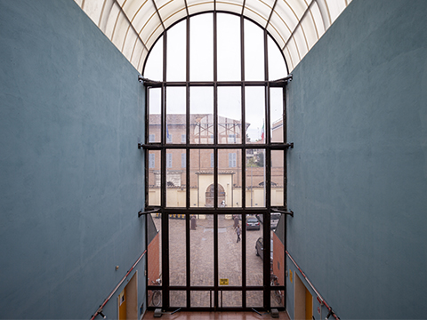 2. Veduta dall'interno della galleria, 2021