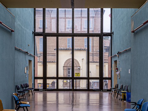7. Interno della galleria e particolare, 2021