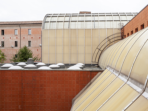 13. Sistema delle coperture verso il giardino, 2021