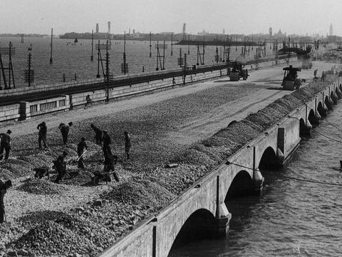 4. Ponte del Littorio a Venezia, 1934