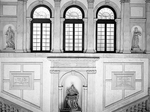 23. Longhena, scala monumentale a San Giorgio, Venezia, circa 1980