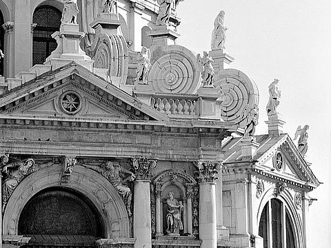 23. Longhena, Basilica di Santa Maria della Salute, circa 1980