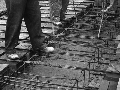 20. Immagini del cantiere per la costruzione della sede Olivetti a Milano