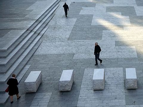 16. Piazza Victor Hugo: veduta del progetto realizzato
