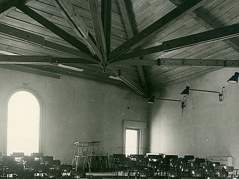 16. Sala a gradoni 