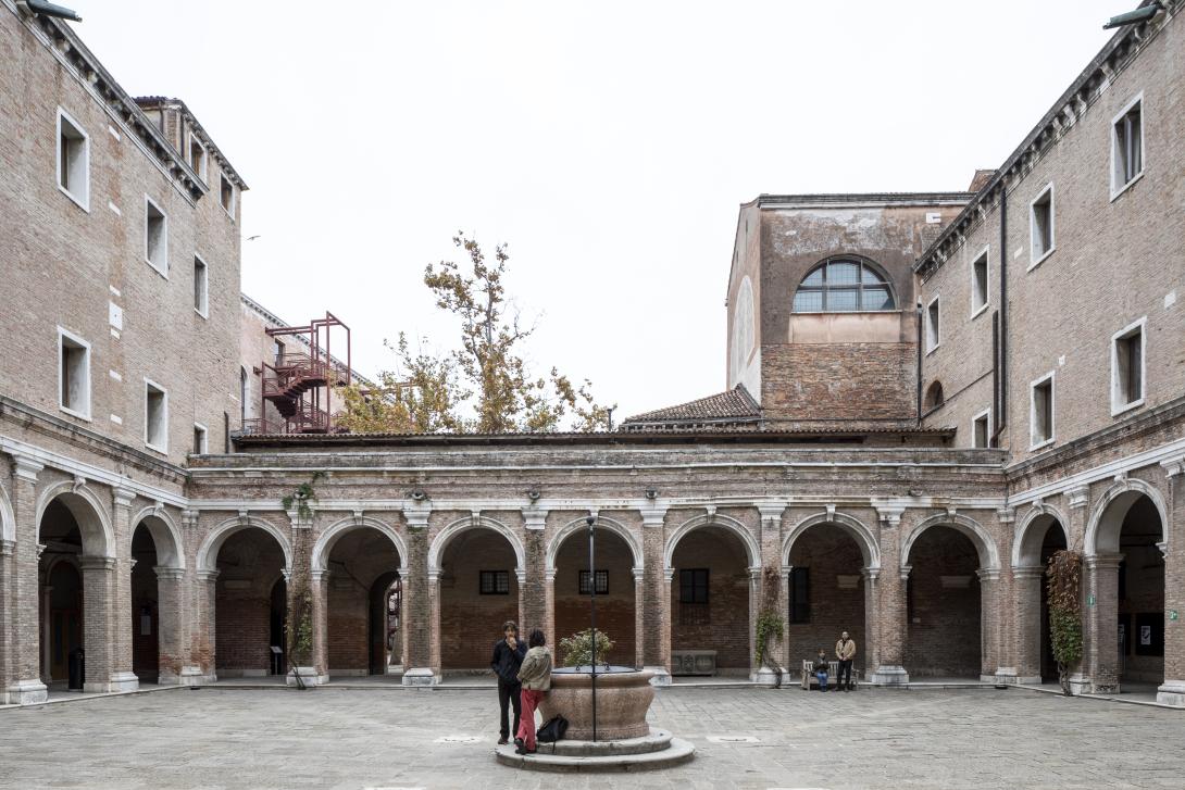 Università Iuav di Venezia_sede Tolentini_chiostro