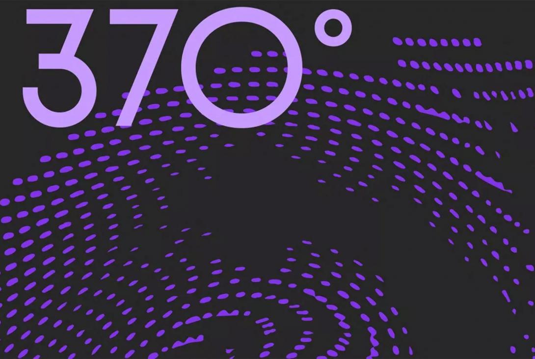 370°