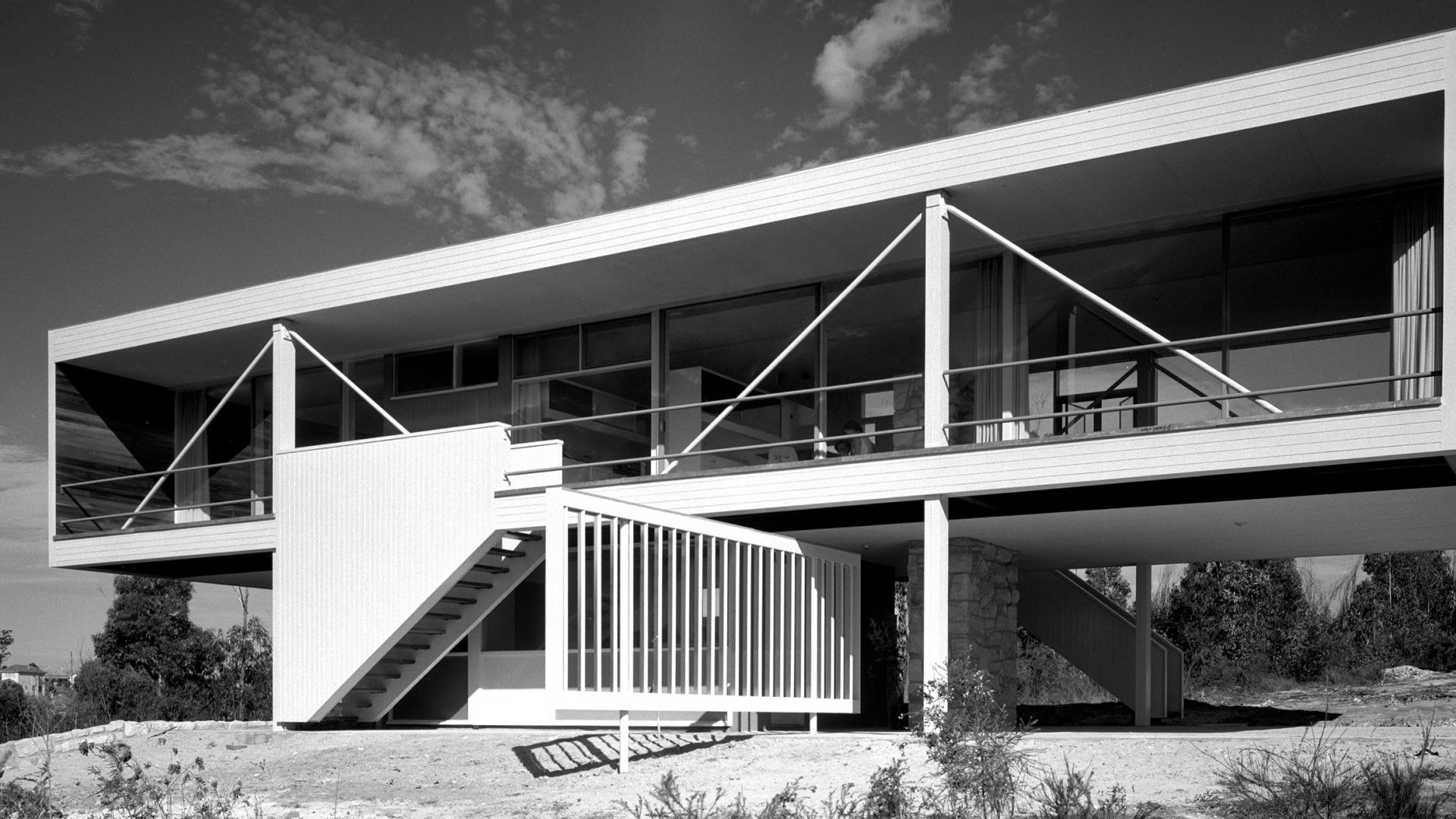 04_615-1 Julian Rose House, Wahroonga Sydney 1950-54. Photo by Max Dupain 1954. copyright Penelope Seidler. (1) - Marzia Marandola