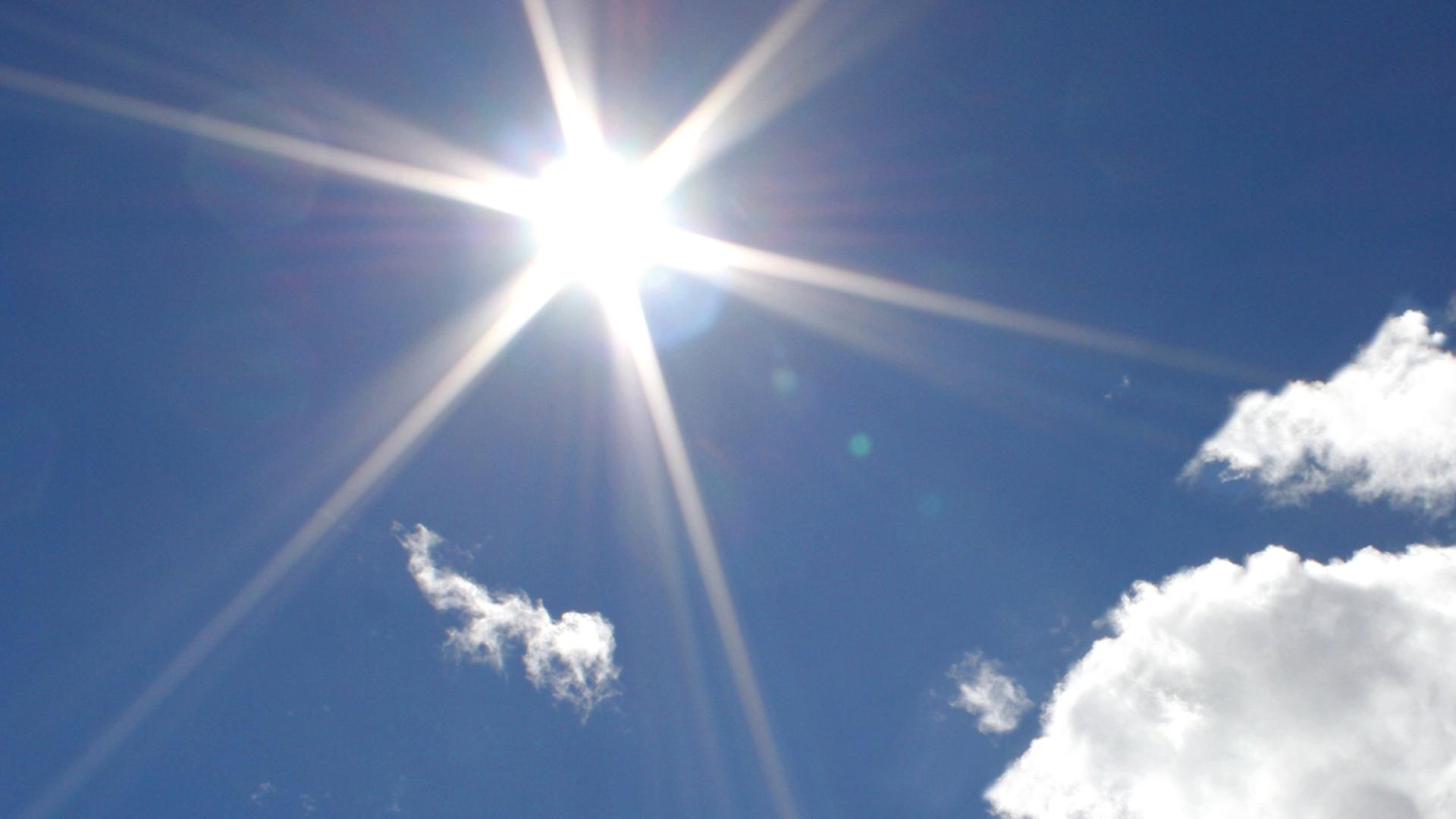 (THE SKY IS BLUE AND THE SUN IS SHINING)