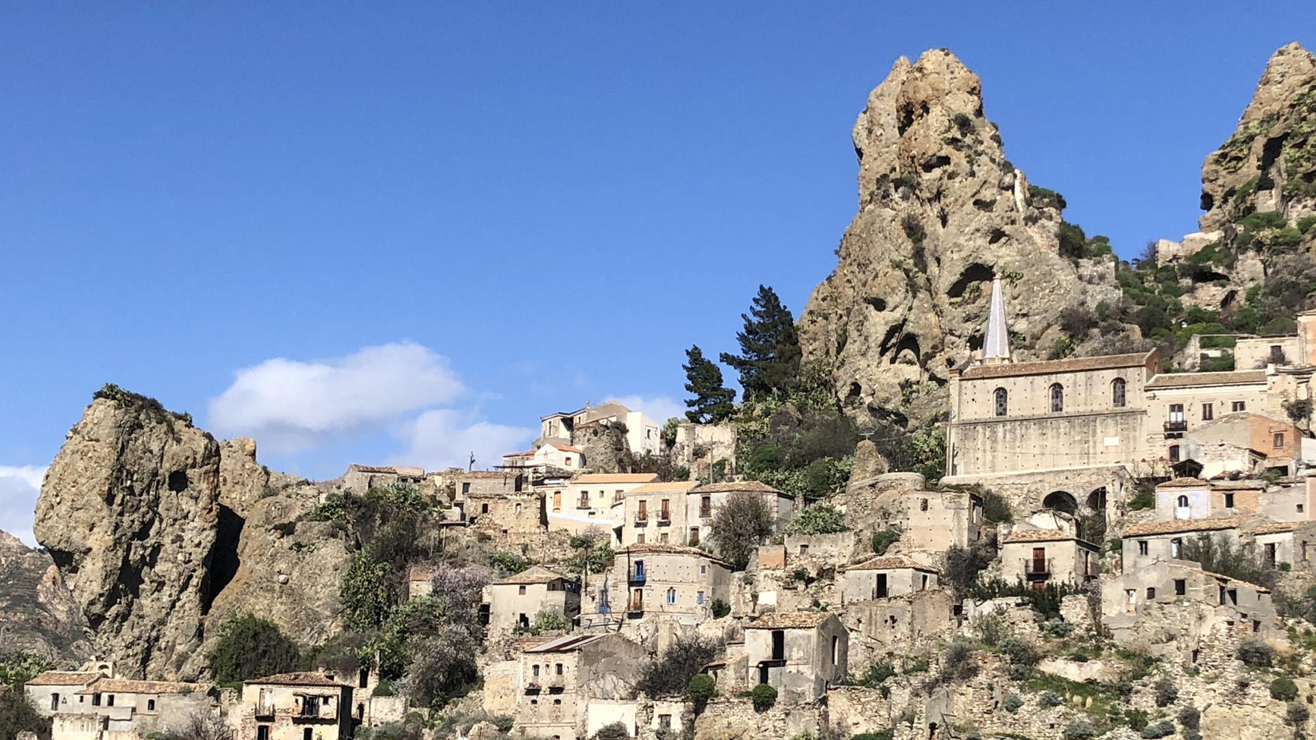 Veduta_di_Pentedattilo