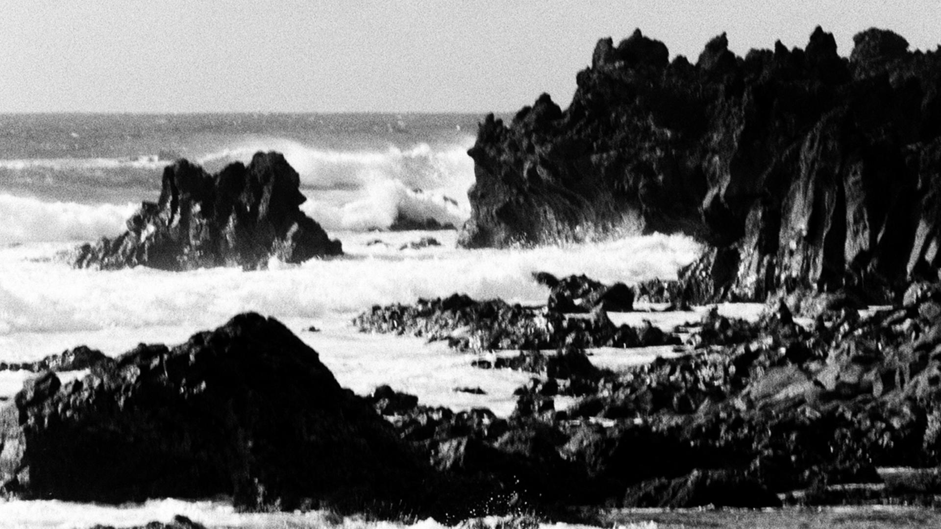 foto in bianco e nero di paesaggio