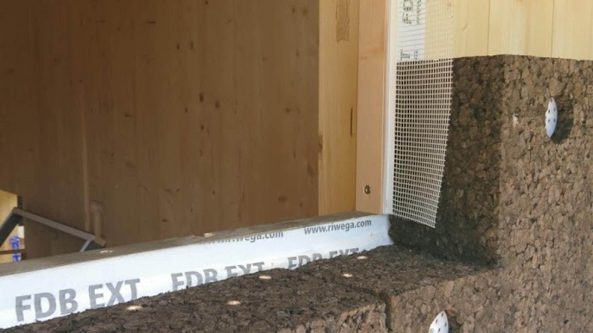 Legno naturale e sughero tostato: cercare la coerenza