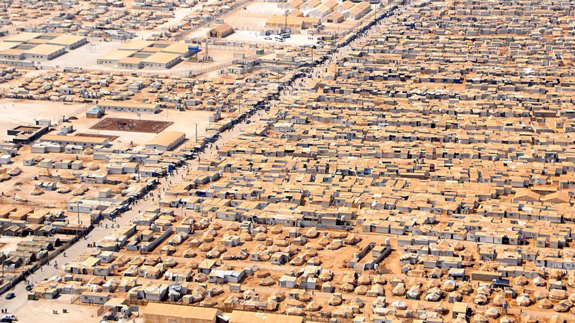 From unplanning refugee camp to a functional city